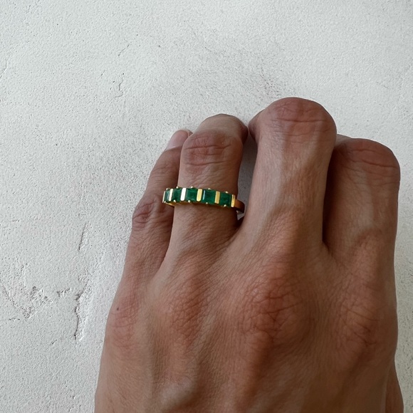 Emerald ring. HALF ETERNITY RINGE 18K YELLOW. - Picture 9 of 14